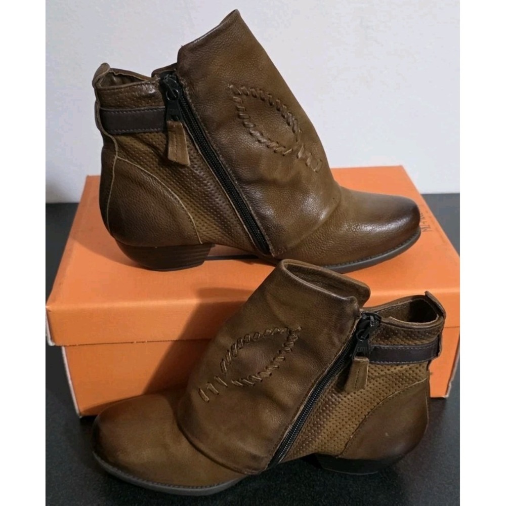 NEW Miz Mooz Mimic Wide Leather Wrapped Ankle Boots Hazelnut Brown Zip 6.5/37